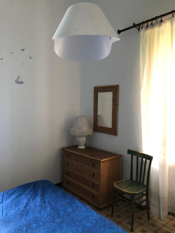 Hostel Beach House Giardini Naxos Eksteriør billede