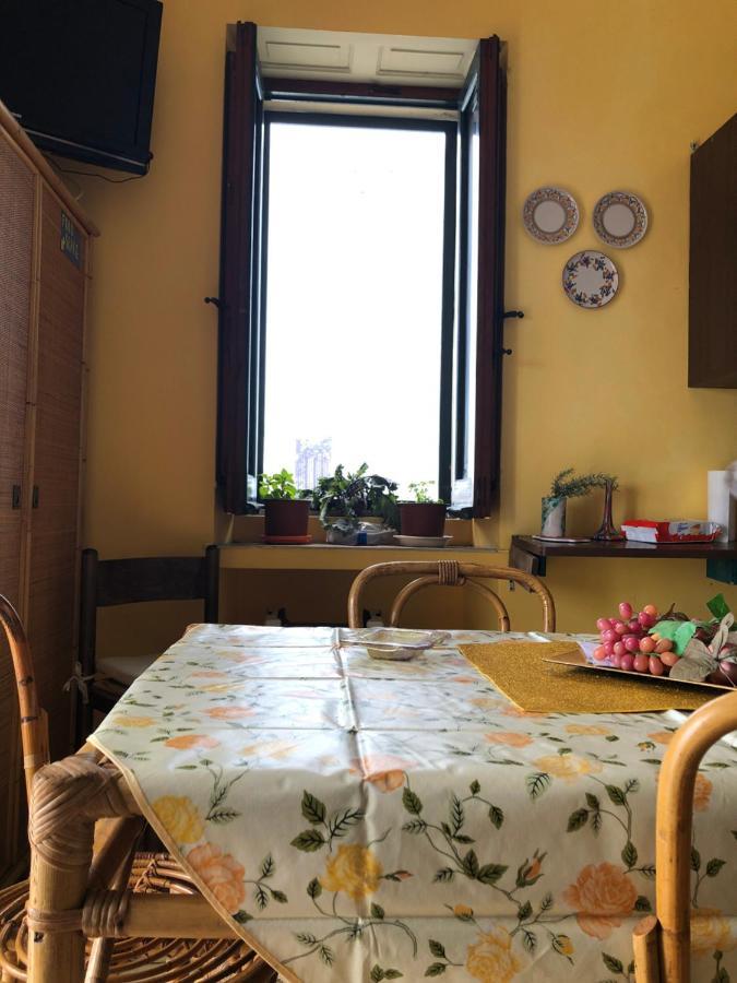 Hostel Beach House Giardini Naxos Eksteriør billede